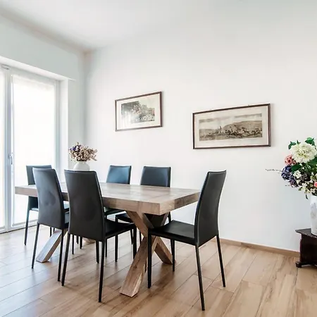Apartment Piazza Roma - The House Of Travelers Como